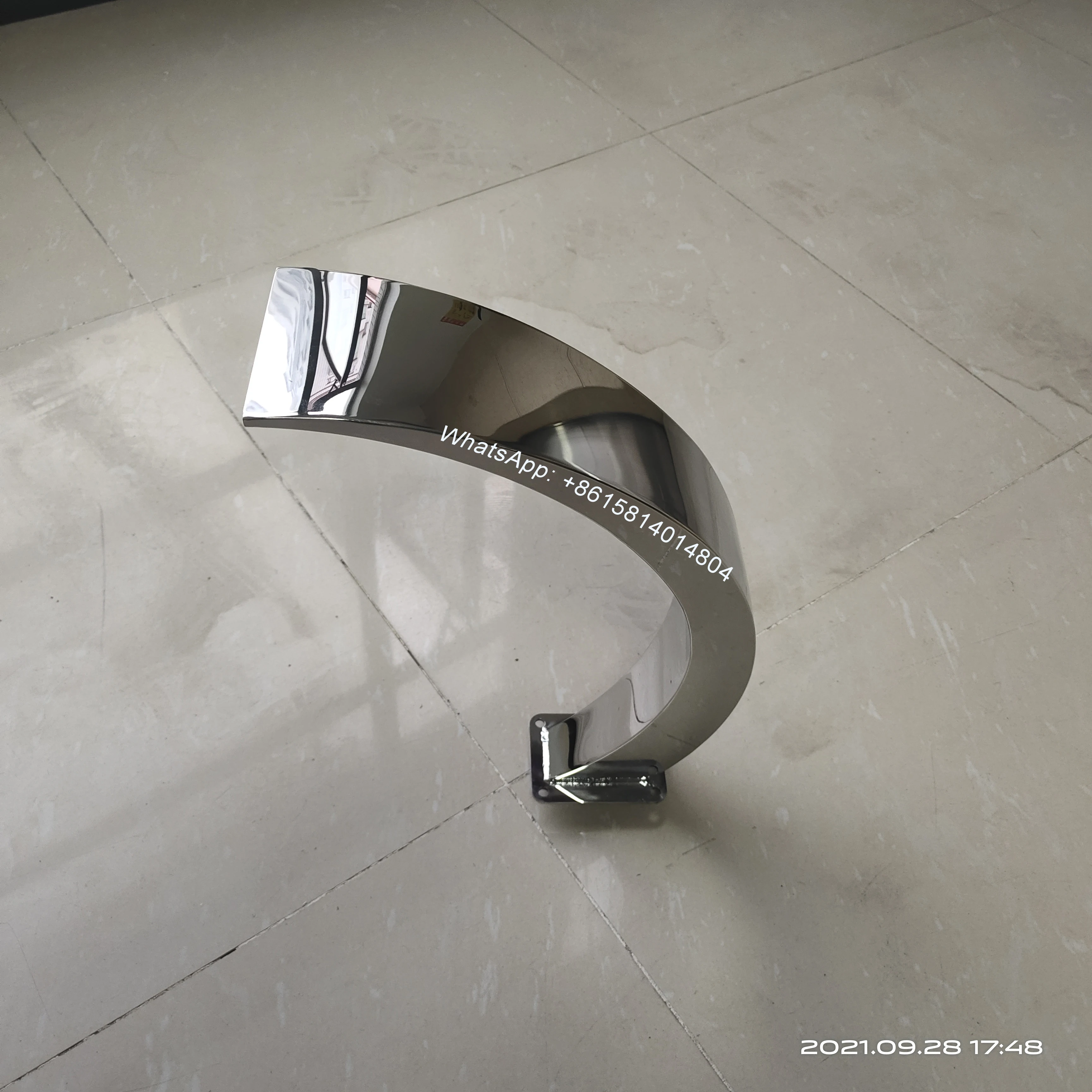 2022 NEW Stainless Steel Water curtain/bending moon-shape waterfall Spillway water-proof bar for Garden Pond and Swimming Pool
2022 NEW Stainless Steel Water curtain/bending moon-shape waterfall Spillway water-proof bar for Garden Pond and Swimming Pool