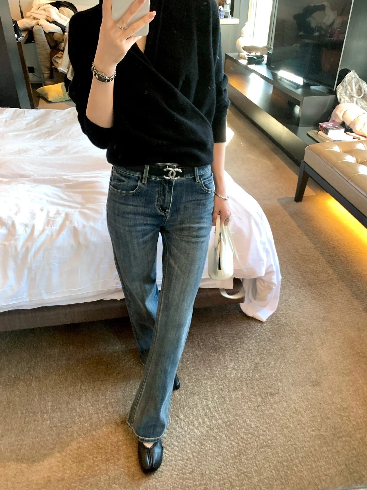 Ретро джинсы-клеш для женщин, моделирующие фигуру, удлиняющие ноги, из денима, с четырехсторонним стрейчем, теплые, для осени и зимы
Ретро джинсы-клеш для женщин, моделирующие фигуру, удлиняющие ноги, из денима, с четырехсторонним стрейчем, теплые, для осени и зимы