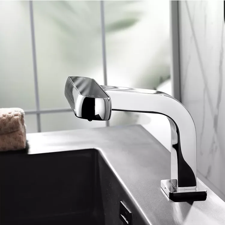 Интеллектуальный автоматический инфракрасный сенсорный смеситель для ванной комнаты, автоматический кухонный датчик золота
Интеллектуальный автоматический инфракрасный сенсорный смеситель для ванной комнаты, автоматический кухонный датчик золота