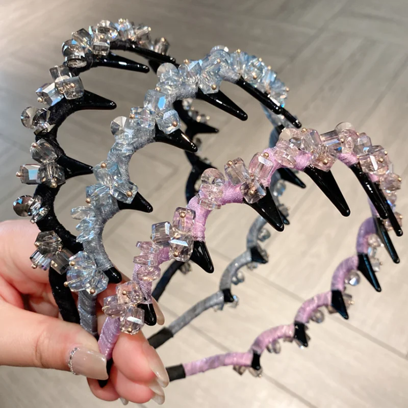 New Korean Crystal Headband Hairbands with Teeth Comb Sweet Hair Clip Headband Versatile Face Wash Hair Hoop Hair Accessories
New Korean Crystal Headband Hairbands with Teeth Comb Sweet Hair Clip Headband Versatile Face Wash Hair Hoop Hair Accessories