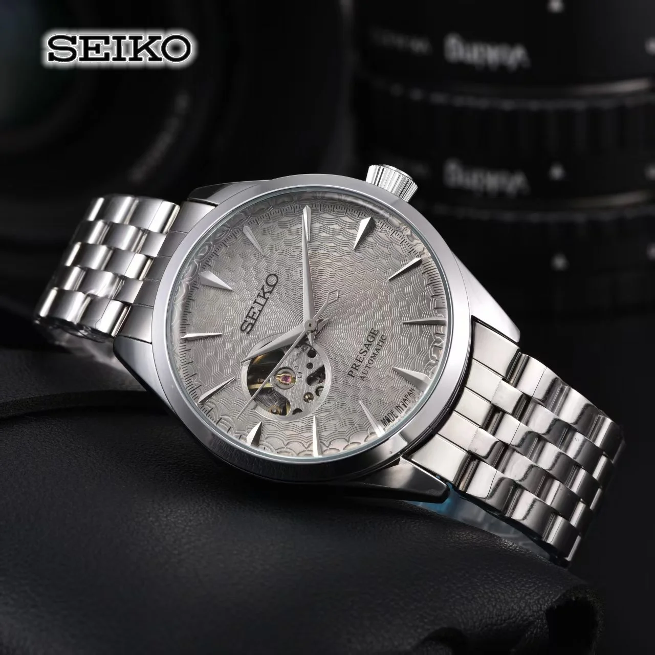 Seiko Men's and Women's Business Watch Automatic Transparent Mechanical Watch Stainless Steel Strap Calendar Couple Watch
Seiko Men's and Women's Business Watch Automatic Transparent Mechanical Watch Stainless Steel Strap Calendar Couple Watch