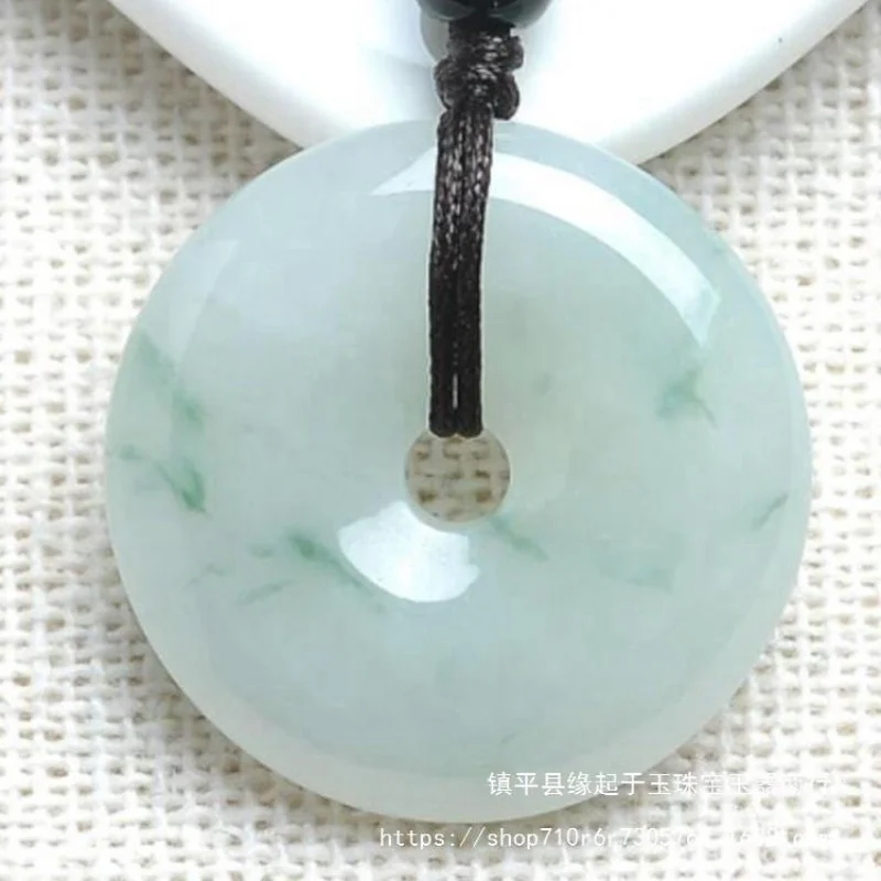 Natural A-grade Jade Peace Buckle Pendant Jadeite Peace Pendant Necklace Floating Green Ice Seed Sweater Chain Gift
Natural A-grade Jade Peace Buckle Pendant Jadeite Peace Pendant Necklace Floating Green Ice Seed Sweater Chain Gift