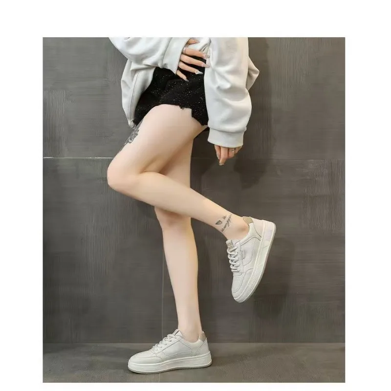 2026 Autumn Women White Skate Shoes Breathable Thick Sole Casual All-mat Trendy Sport Sneakers
2026 Autumn Women White Skate Shoes Breathable Thick Sole Casual All-mat Trendy Sport Sneakers