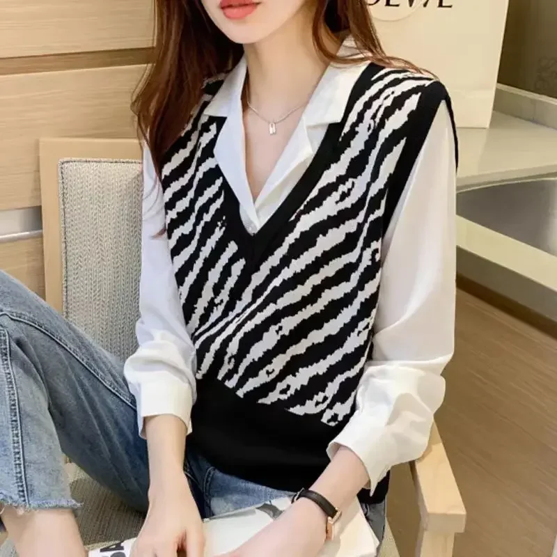 V-neck Striped Vest Sweater Vest Layered Inside Knit Base Sweater Women's Fashion Autumn and Winter New Outerwear Season Top
V-neck Striped Vest Sweater Vest Layered Inside Knit Base Sweater Women's Fashion Autumn and Winter New Outerwear Season Top