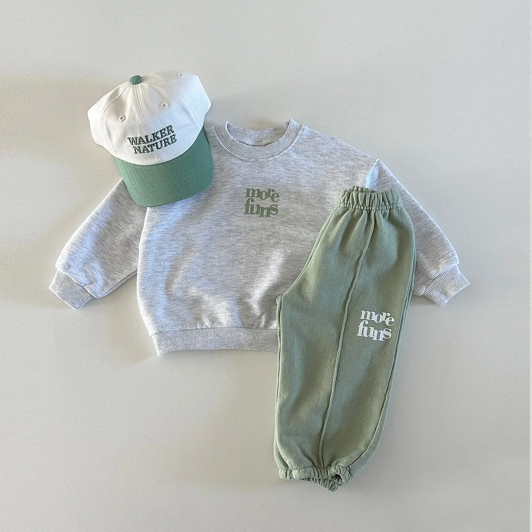 Spring and Autumn Infant Pullover Tights Sweater Pants Sports Two-piece Set
Spring and Autumn Infant Pullover Tights Sweater Pants Sports Two-piece Set