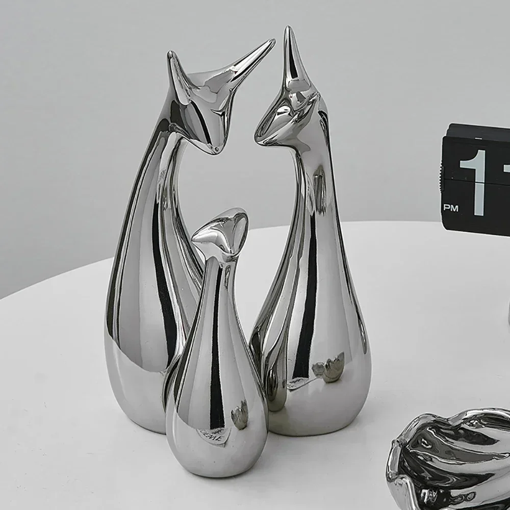 Modern Aesthetics Living Room Decoration Nordic Home Decor Electroplated Art Family Sculpture Ceramic Statue Desk Accessories
Modern Aesthetics Living Room Decoration Nordic Home Decor Electroplated Art Family Sculpture Ceramic Statue Desk Accessories