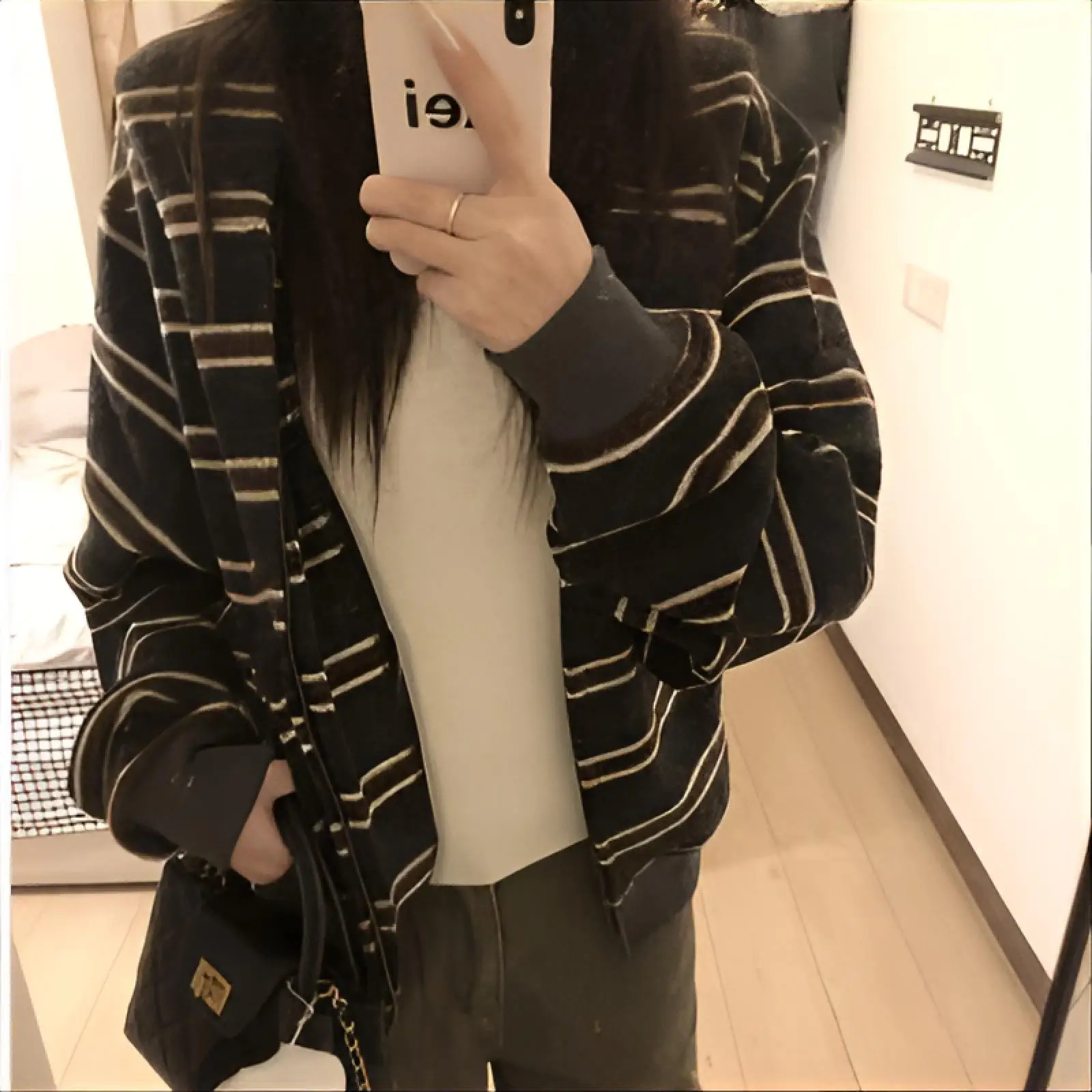 Женские кардиганы с графическим принтом, осенние, в стиле Харадзюку, с планкой, повседневные, стильные, из материала, длиной до колена, в стиле преппи, с меховой отделкой, с отворотами, с рукавом до локтя
Женские кардиганы с графическим принтом, осенние, в стиле Харадзюку, с планкой, повседневные, стильные, из материала, длиной до колена, в стиле преппи, с меховой отделкой, с отворотами, с рукавом до локтя