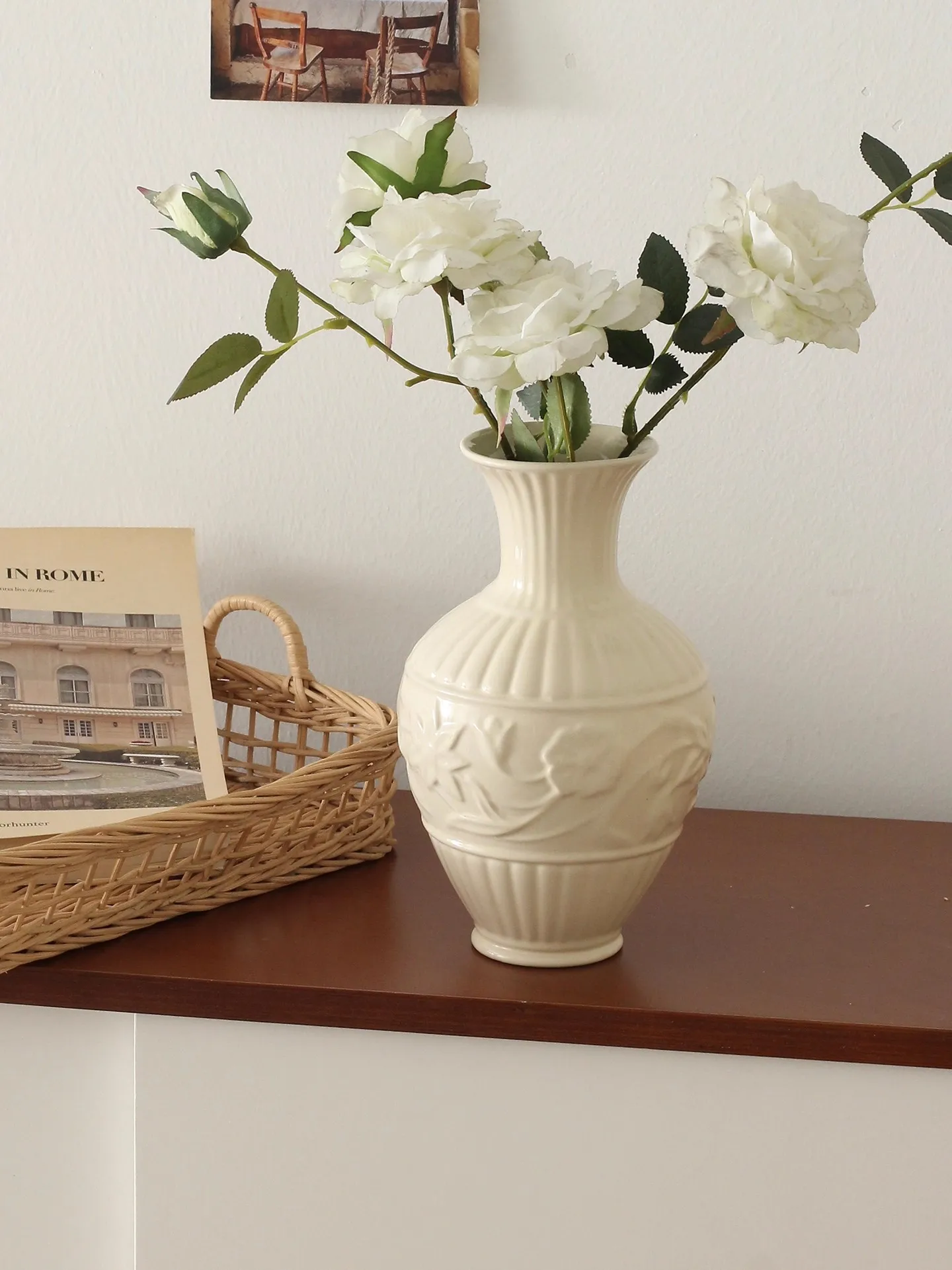 French relief can be used for hydroponic cultivation of fresh flowers, small flower vases, flower arrangements, ceramic flower v
French relief can be used for hydroponic cultivation of fresh flowers, small flower vases, flower arrangements, ceramic flower v