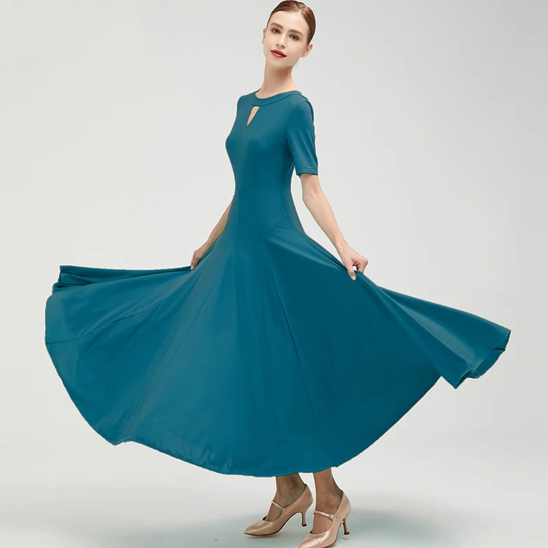 Новинка 2023 года, современный танцевальный костюм, бальное платье для женщин, большое свободное платье, профессиональная танцевальная одежда национального стандарта, DN20705
Новинка 2023 года, современный танцевальный костюм, бальное платье для женщин, большое свободное платье, профессиональная танцевальная одежда национального стандарта, DN20705