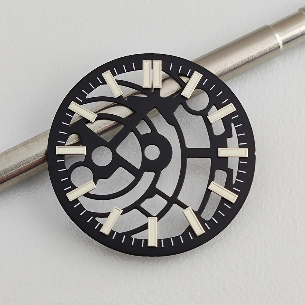 28.5mm hollow dial, suitable for NH70/NH72 movements, green light emission, high-quality dial watch modification accessories
28.5mm hollow dial, suitable for NH70/NH72 movements, green light emission, high-quality dial watch modification accessories