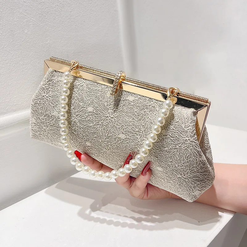 Retro Lace Gold Silver Black Small Handbag Clutches For Women Banquet Party Chain Shoulder Bags Ladies Luxury Prom Evening Bag
Retro Lace Gold Silver Black Small Handbag Clutches For Women Banquet Party Chain Shoulder Bags Ladies Luxury Prom Evening Bag