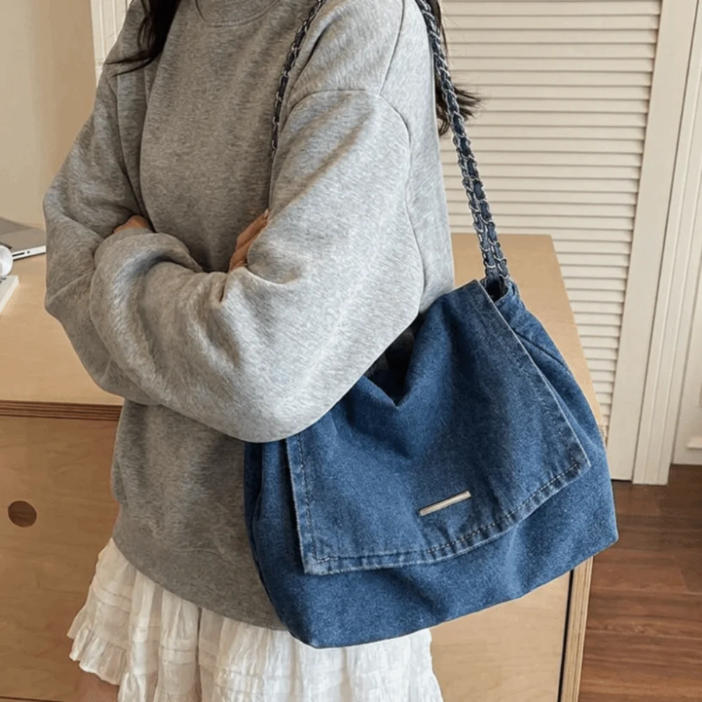 Large Capacity Versatile Denim Tote Bag Vintage Washed Adjustable Strap Chain Shoulder Bag Durable Polyester Lining
Large Capacity Versatile Denim Tote Bag Vintage Washed Adjustable Strap Chain Shoulder Bag Durable Polyester Lining