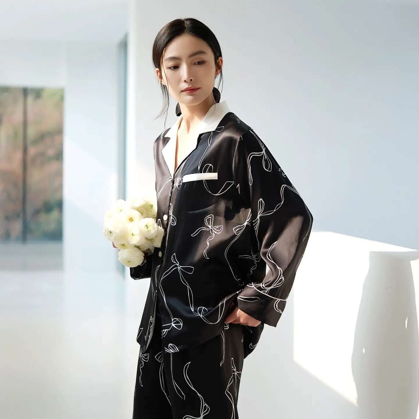 100% Real Mulberry Silk Women Floral Long Sleeve Pajama Set Black Satin Sleepwear Lapel Loose Nightwear Spring Home Clothes PJs
100% Real Mulberry Silk Women Floral Long Sleeve Pajama Set Black Satin Sleepwear Lapel Loose Nightwear Spring Home Clothes PJs