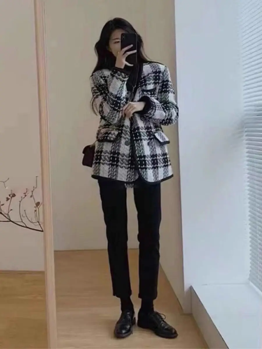 Пальто в корейском стиле в клетку больших размеров для женщин, осенне-зимнее, новое, свободного кроя, универсальный дизайн, для полных девушек (MM)
Пальто в корейском стиле в клетку больших размеров для женщин, осенне-зимнее, новое, свободного кроя, универсальный дизайн, для полных девушек (MM)