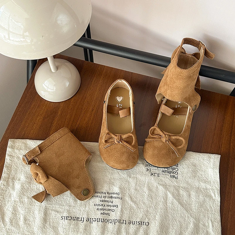 2025 Children Ankle Boots for Girls Autumn New Fashion Korean Style Soft Bottom Anti-slippery Versatile Princess Leather Shoes
2025 Children Ankle Boots for Girls Autumn New Fashion Korean Style Soft Bottom Anti-slippery Versatile Princess Leather Shoes
