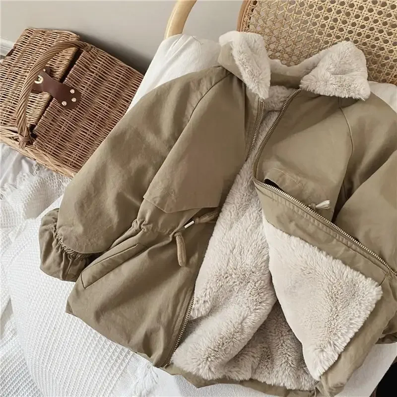 Зимние пальто для маленьких девочек 2025 года, толстые теплые пальто из искусственного меха, детские модные повседневные куртки на день рождения, пальто, детская одежда
Зимние пальто для маленьких девочек 2025 года, толстые теплые пальто из искусственного меха, детские модные повседневные куртки на день рождения, пальто, детская одежда