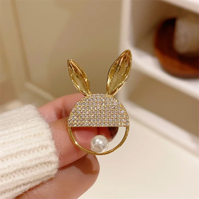 Pearl Brooches For Women Cute Rabbit Design Gold Color Fashion Sweater Accessories Fine Jewelry Party Corsage Buckle Pins
Pearl Brooches For Women Cute Rabbit Design Gold Color Fashion Sweater Accessories Fine Jewelry Party Corsage Buckle Pins