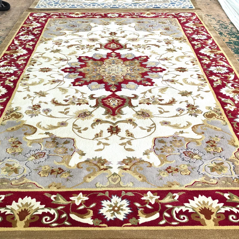 Роскошный ковер из плотной шерсти и бамбукового шелка в арабском стиле
Роскошный ковер из плотной шерсти и бамбукового шелка в арабском стиле