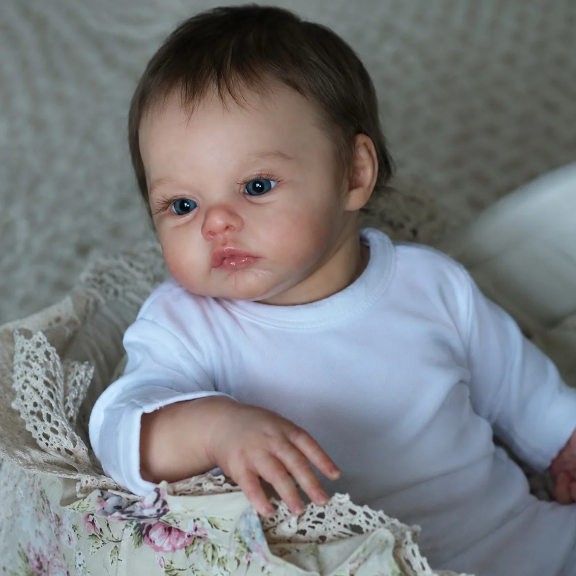 BZDOLL 18 Inch Lifelike 3D Skin Reborn Baby Doll for Girls 45 CM Vinyl Limbs Cloth Body Kid Fashion Birthday Gift
BZDOLL 18 Inch Lifelike 3D Skin Reborn Baby Doll for Girls 45 CM Vinyl Limbs Cloth Body Kid Fashion Birthday Gift