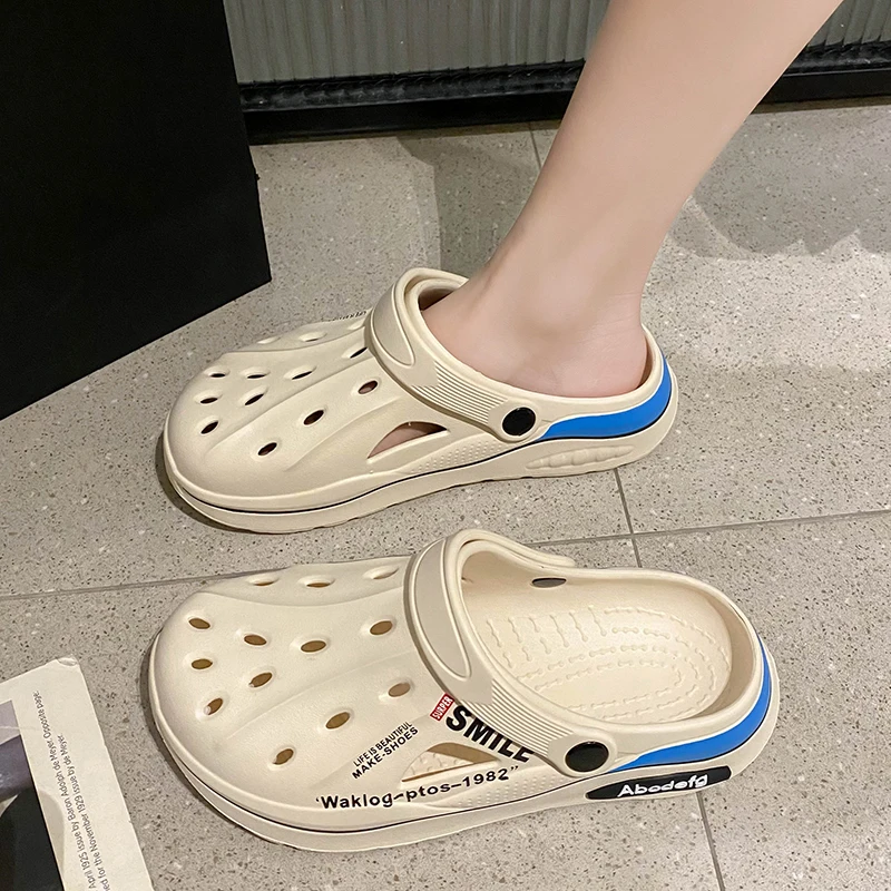 Summer New Couple Casual Hole Shoes Comfortable Soft-soled Platform Slippers Eva Garden Shoes Can Be Worn Both Indoors Outdoors
Summer New Couple Casual Hole Shoes Comfortable Soft-soled Platform Slippers Eva Garden Shoes Can Be Worn Both Indoors Outdoors