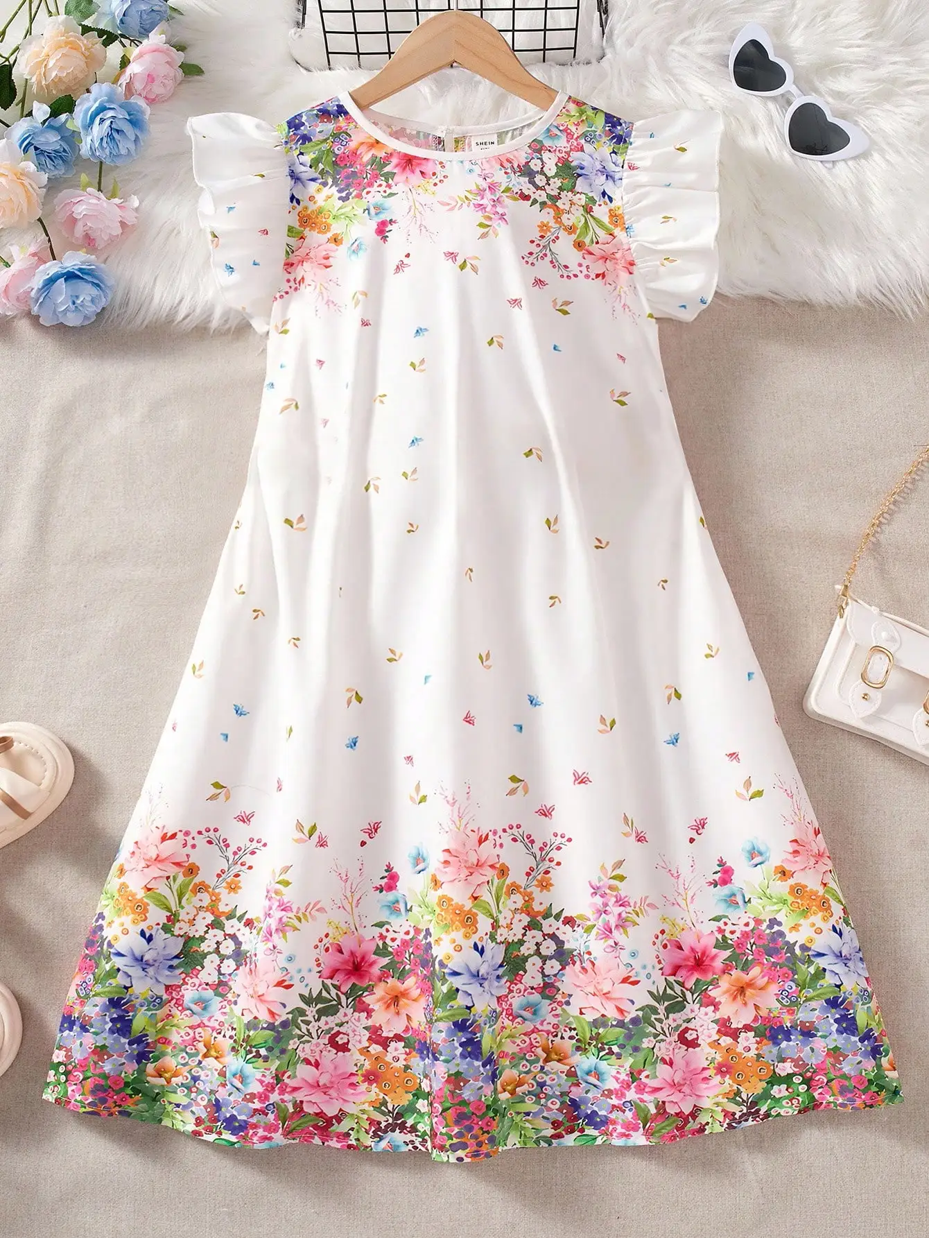 Tween Girl Faux Collar Cap Sleeve Printed Dress
Tween Girl Faux Collar Cap Sleeve Printed Dress