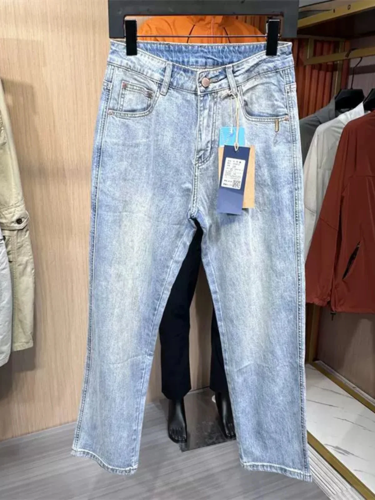 High Quali Light Blue Men's Jeans Spring Autumn Classic Retro ket Sewing Line Design Casual Straight Leg Pants
High Quali Light Blue Men's Jeans Spring Autumn Classic Retro ket Sewing Line Design Casual Straight Leg Pants