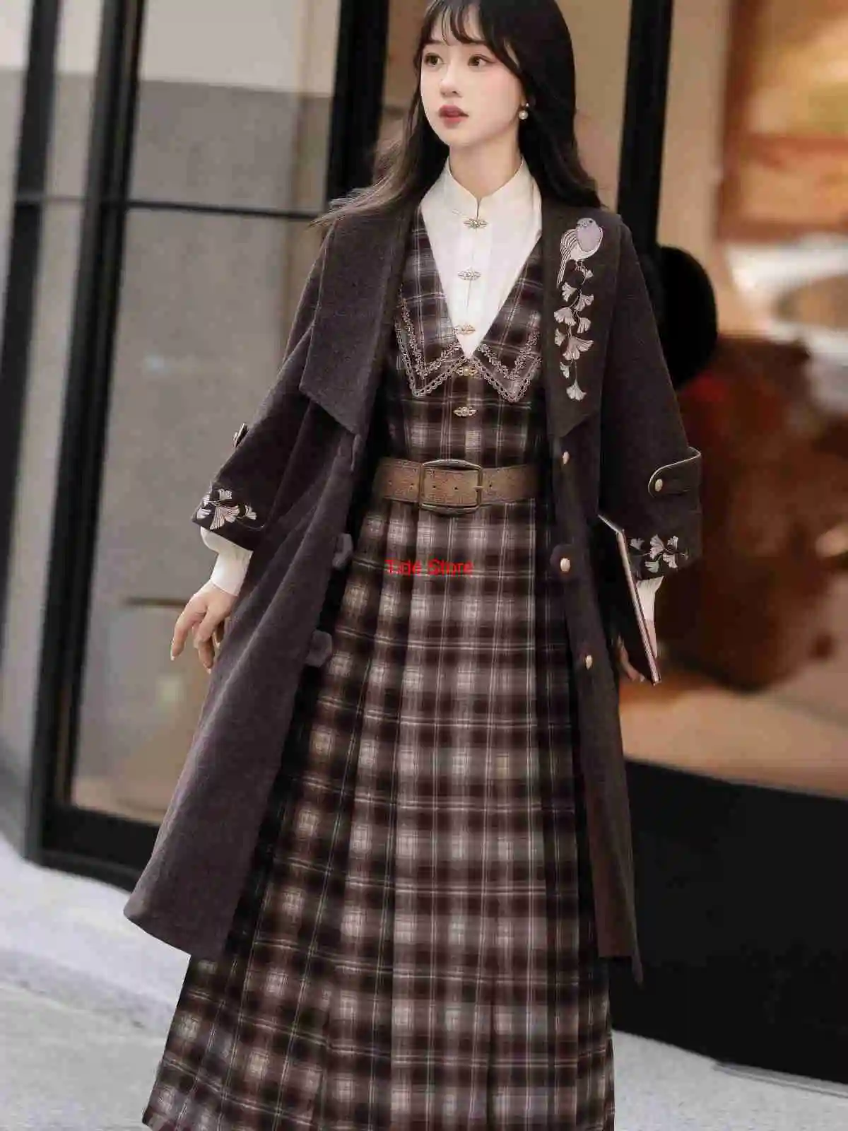 Ginkgo Poetry New Chinese Style Element Coat Woolen Overcoat Academy Uniform Plaid Dress Autumn Winter Women
Ginkgo Poetry New Chinese Style Element Coat Woolen Overcoat Academy Uniform Plaid Dress Autumn Winter Women