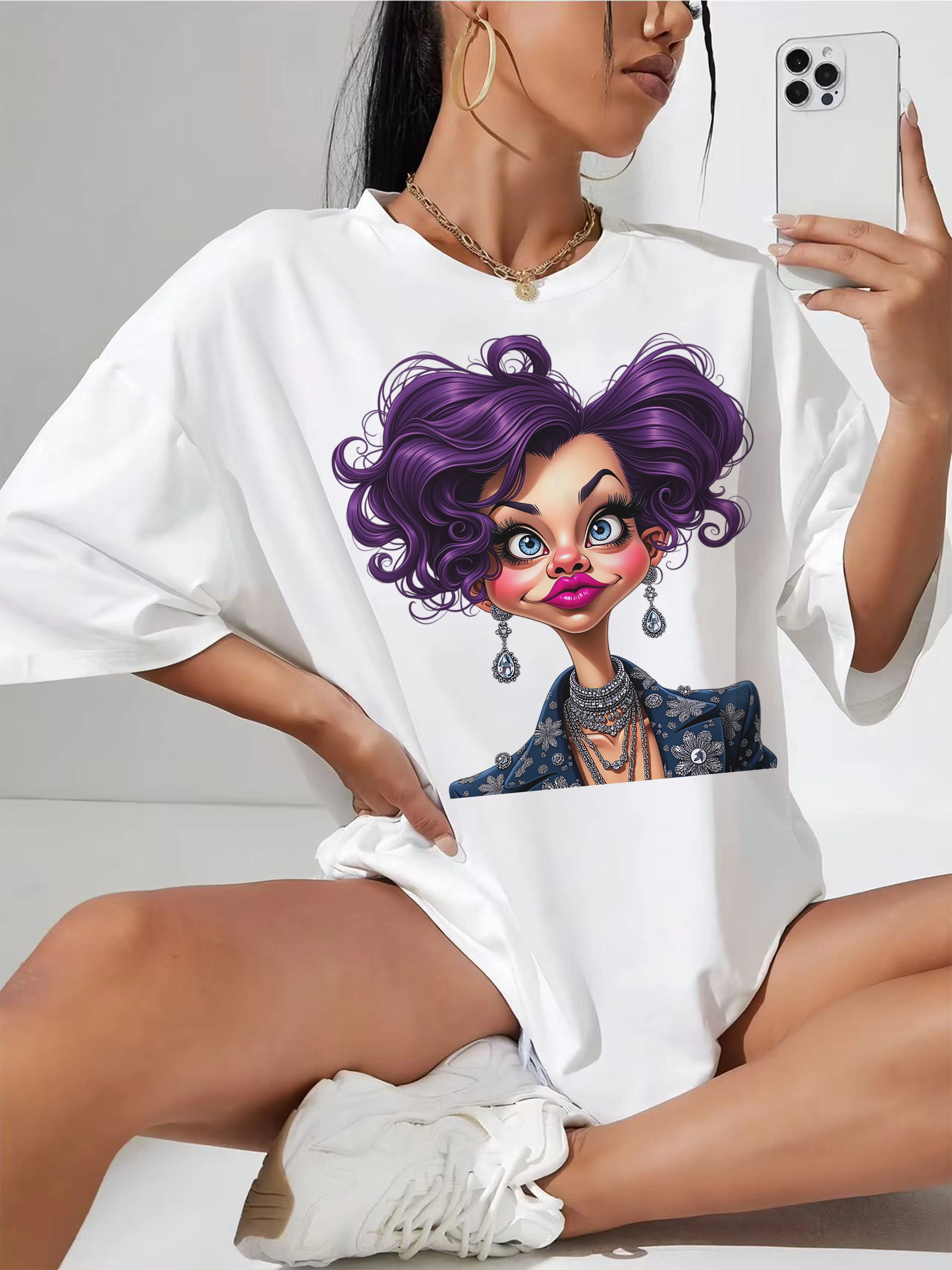 Женская удобная белая футболка Sassy-PurpleHaired-Queen-Cartoon-Diva, повседневная свободная посадка, идеально подходит для летних фестивалей для беременных
Женская удобная белая футболка Sassy-PurpleHaired-Queen-Cartoon-Diva, повседневная свободная посадка, идеально подходит для летних фестивалей для беременных