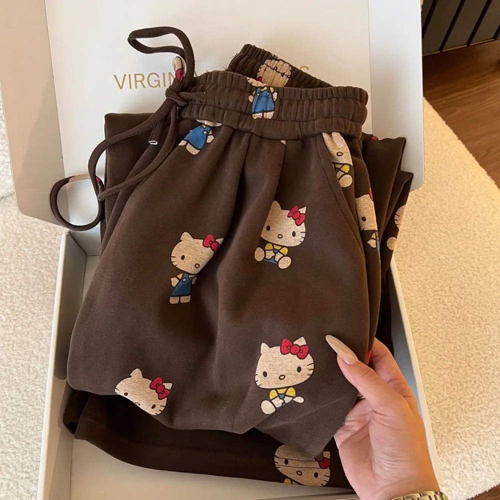 Vintage Full Print Cartoon Hello Kitty Ladies Coffee Casual Pants Women's Super Popular Thickened Warm High Waist Wide Leg Pants
Vintage Full Print Cartoon Hello Kitty Ladies Coffee Casual Pants Women's Super Popular Thickened Warm High Waist Wide Leg Pants