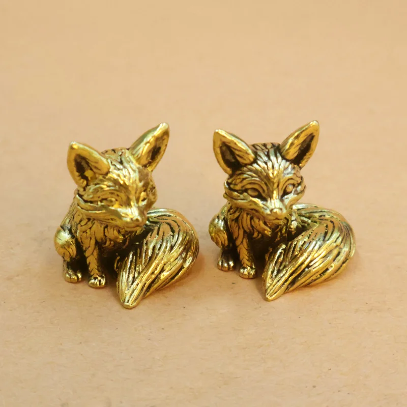 Mini Solid Brass Little Fox Desktop Ornament Copper Study Desk Decoration Creative Gift Craft
Mini Solid Brass Little Fox Desktop Ornament Copper Study Desk Decoration Creative Gift Craft