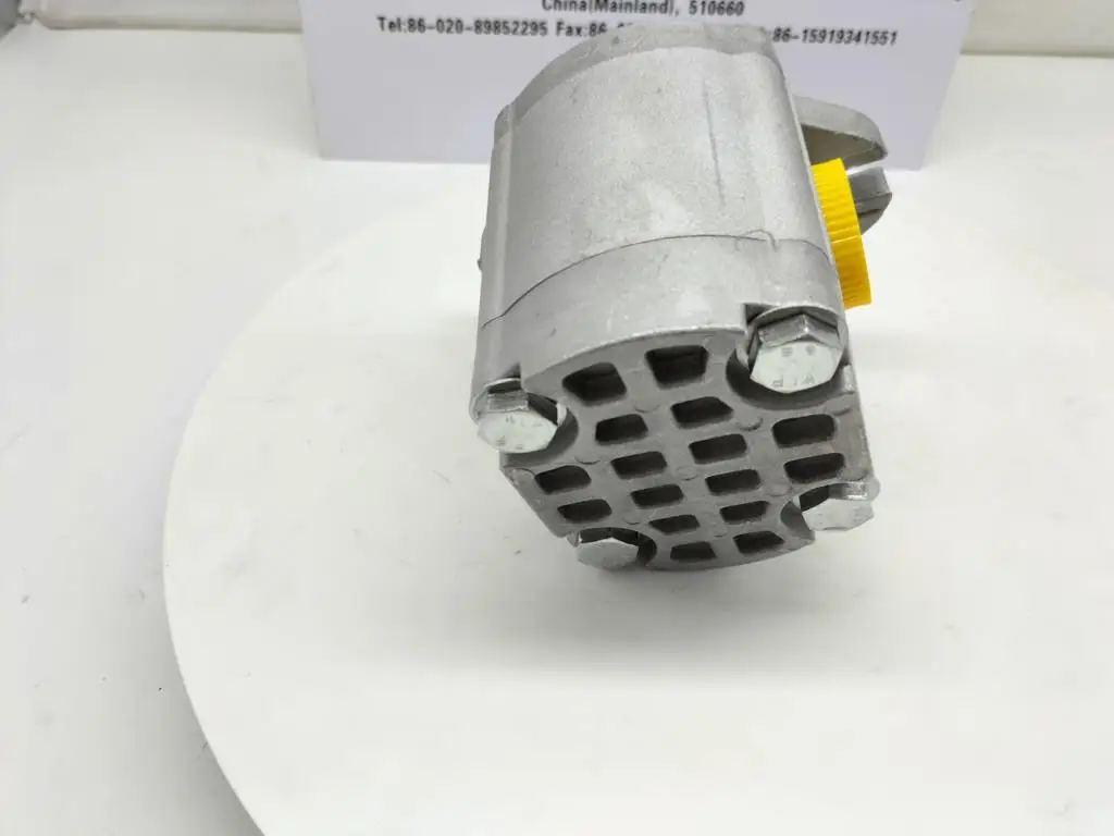 Good Excavator Pilot Pump 4276918 9218005 Hpv0102 Gear Pump For ZX200 ZX230 Excavator Parts
Good Excavator Pilot Pump 4276918 9218005 Hpv0102 Gear Pump For ZX200 ZX230 Excavator Parts
