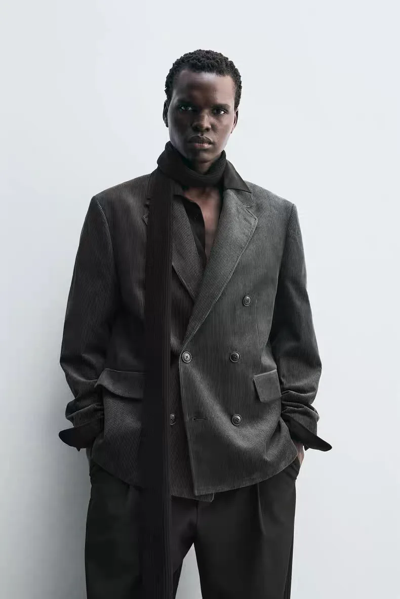 Новинка: Мужской зимний приталенный вельветовый двубортный пиджак в стиле кэжуал/бизнес с длинным рукавом
Новинка: Мужской зимний приталенный вельветовый двубортный пиджак в стиле кэжуал/бизнес с длинным рукавом