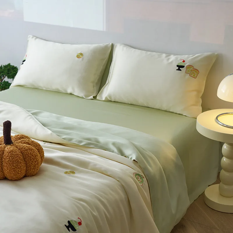 High-End 100% Tencel Skin-Friendly Bedding Sets Luxury Embroidery Cooling Comforter Set Smooth Ultra Soft Bed Linens for Summer
High-End 100% Tencel Skin-Friendly Bedding Sets Luxury Embroidery Cooling Comforter Set Smooth Ultra Soft Bed Linens for Summer