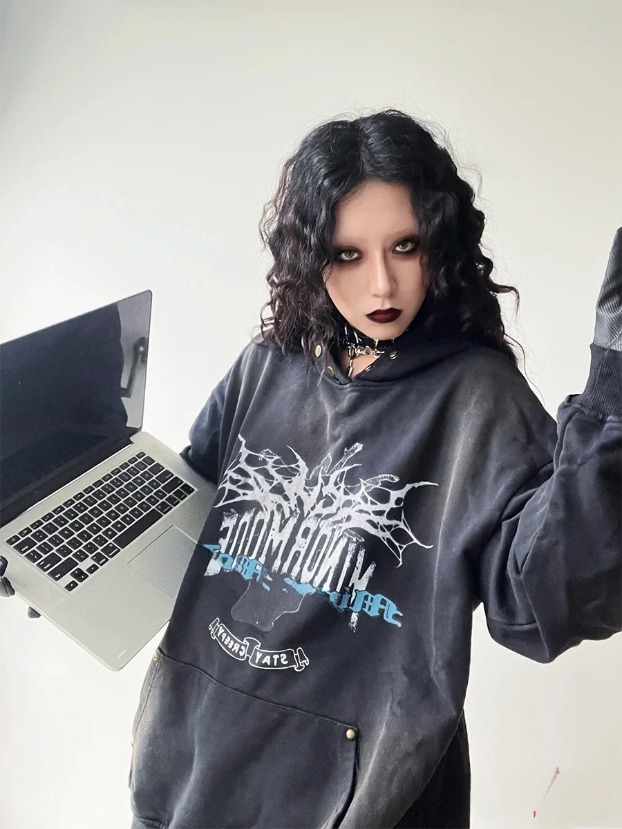 Женская толстовка оверсайз в стиле панк-рок с длинными рукавами, хлопковая, с плотным принтом, свободного кроя, для уличного стиля
Женская толстовка оверсайз в стиле панк-рок с длинными рукавами, хлопковая, с плотным принтом, свободного кроя, для уличного стиля