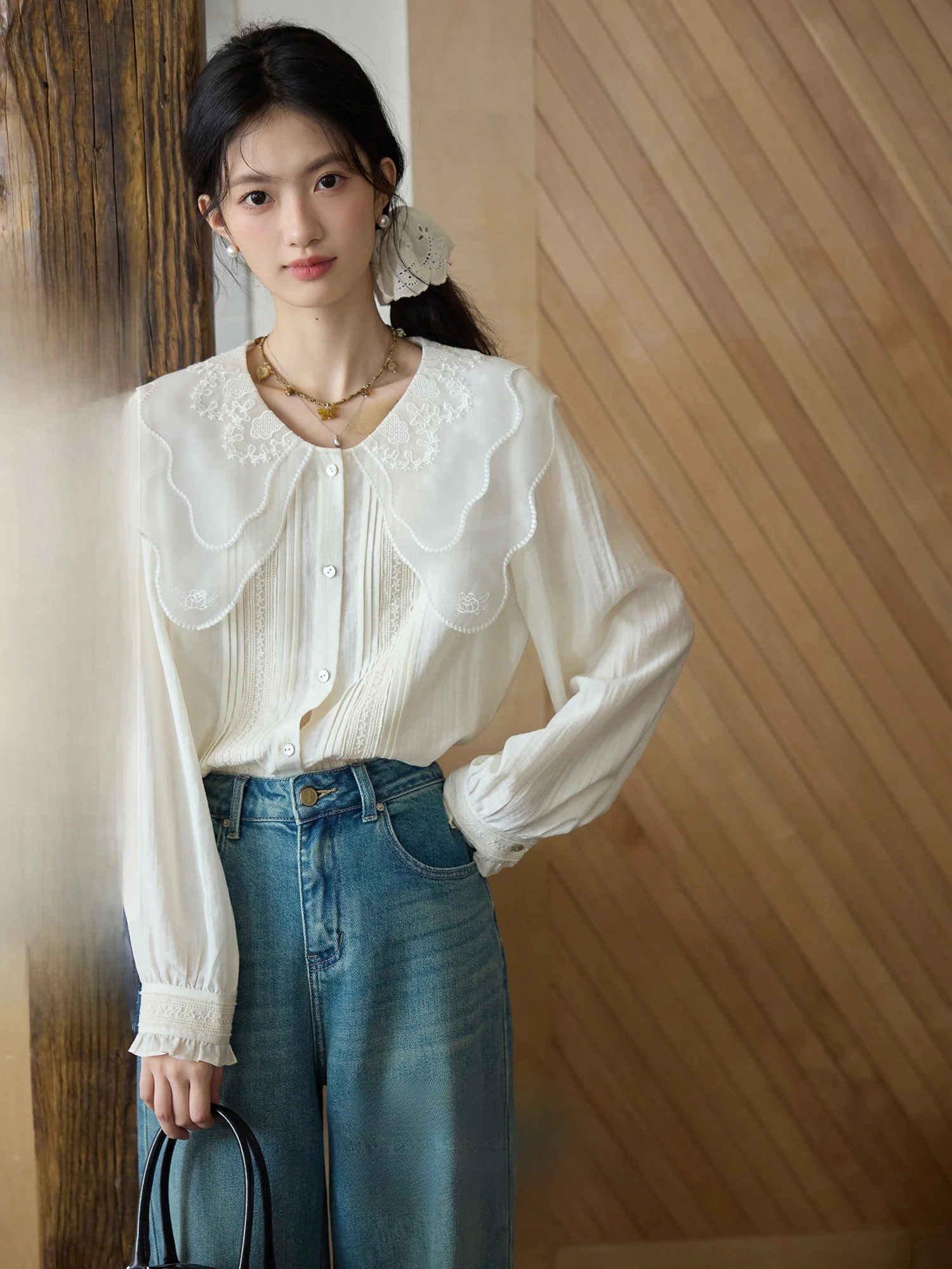 ORWhite Fall 2025 Heavy Embroidery Double Layer Collar Lace Trim Bubble Sve Ivory Women's irt French Sle Loose Fit Lon...
ORWhite Fall 2025 Heavy Embroidery Double Layer Collar Lace Trim Bubble Sve Ivory Women's irt French Sle Loose Fit Lon...