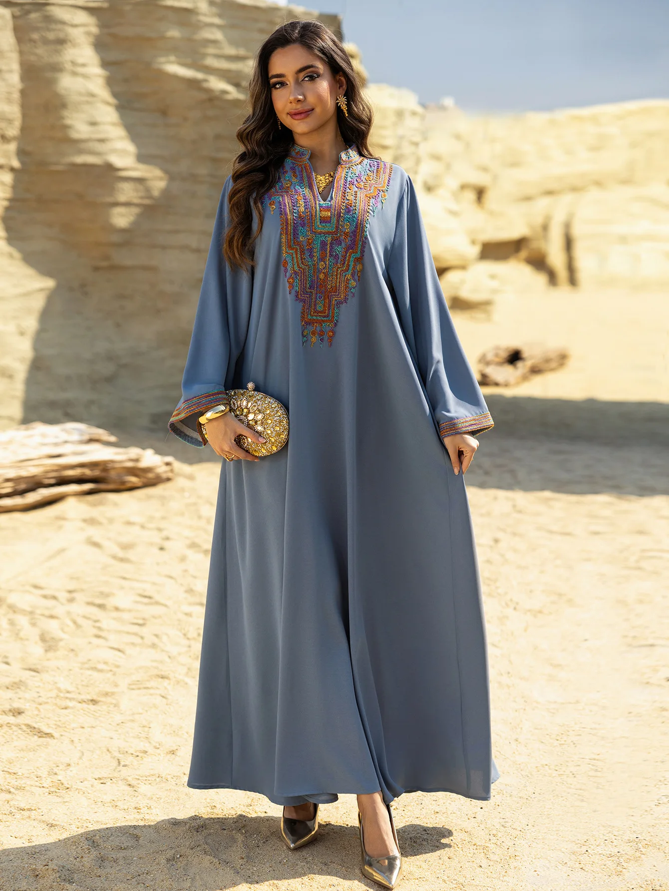 2025 New Embroidery Abayas for Women Fashion Muslim Dress Embroidery Dubai Caftan Marocain Femme Robe Islam Jalabiya Kaftan Gown
2025 New Embroidery Abayas for Women Fashion Muslim Dress Embroidery Dubai Caftan Marocain Femme Robe Islam Jalabiya Kaftan Gown
