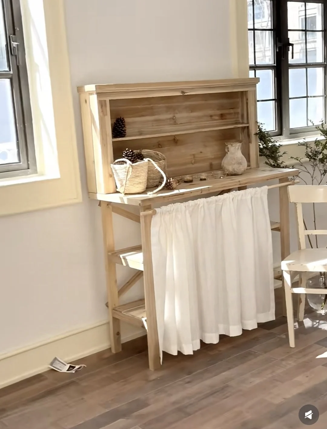 Уличная многоярусная подставка для цветов из массива дерева в ретро-стиле, с ящиками для хранения, для суккулентов, садовая мебель для террасы
Уличная многоярусная подставка для цветов из массива дерева в ретро-стиле, с ящиками для хранения, для суккулентов, садовая мебель для террасы