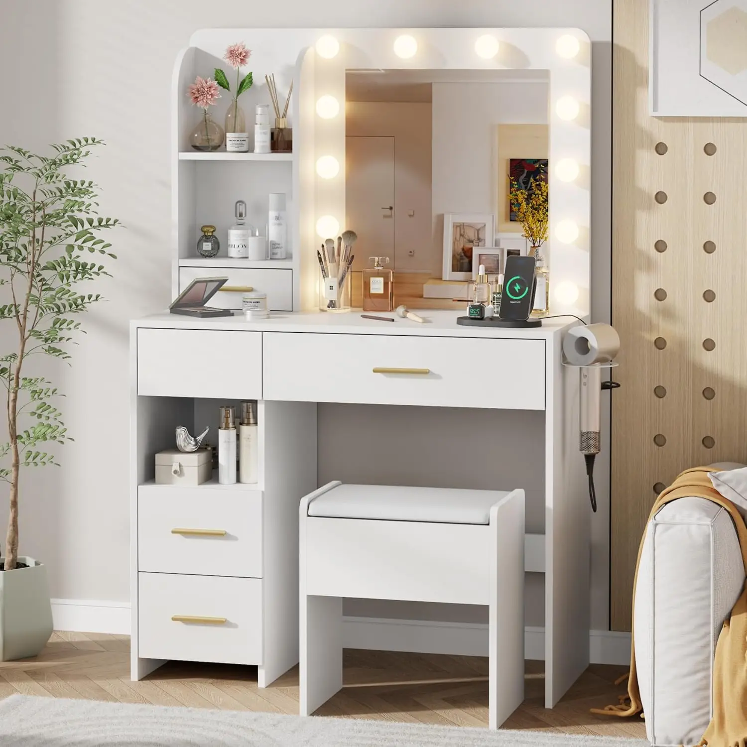 Vanity Desk with LED Lighted Mirror&Power Outlet, 3 Lighting Colors Makeup Vanity Desk with 5 Large Drawers and 3 Storage Shelve
Vanity Desk with LED Lighted Mirror&Power Outlet, 3 Lighting Colors Makeup Vanity Desk with 5 Large Drawers and 3 Storage Shelve