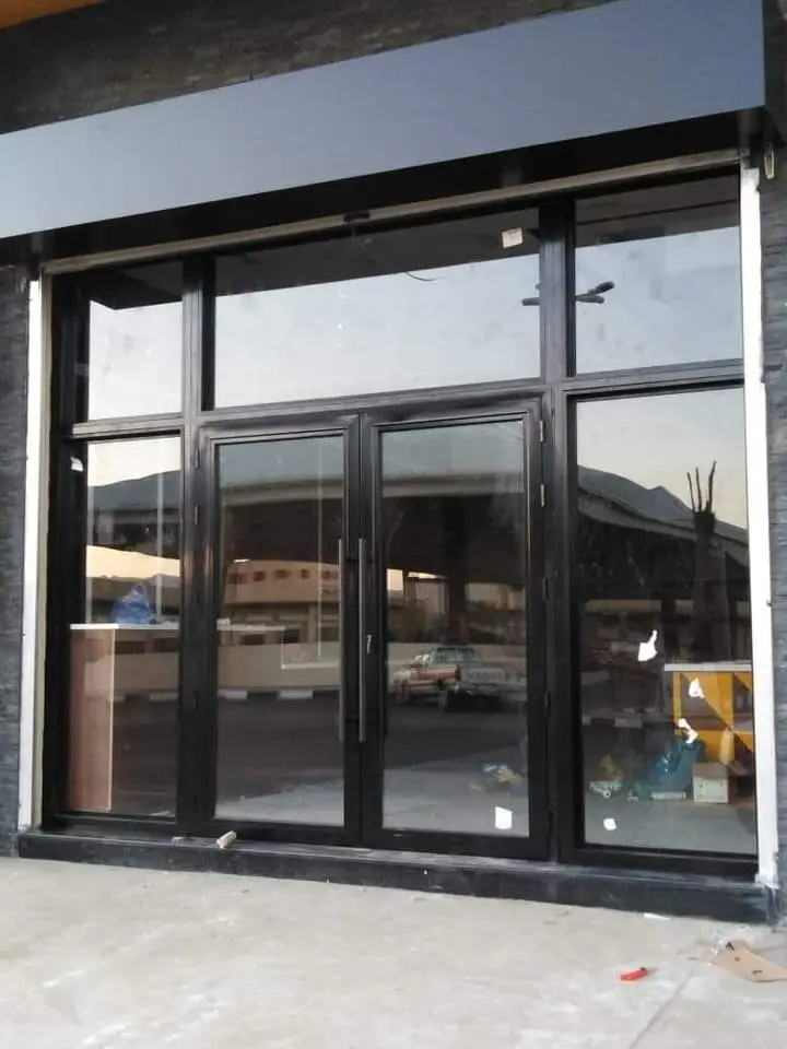 Villa Room Partition Swing Door Thermal Break Aluminum Glass Casement Door External Patio Garden Luxury Glass Double Doors
Villa Room Partition Swing Door Thermal Break Aluminum Glass Casement Door External Patio Garden Luxury Glass Double Doors