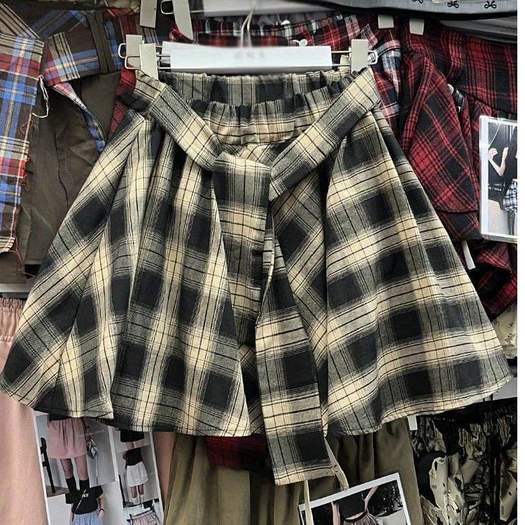 High Waist Plaid A-Line Skirt Women's Summer Slimming Anti-Light Cheered Pleated ort Skirt Retro Irregular Design
High Waist Plaid A-Line Skirt Women's Summer Slimming Anti-Light Cheered Pleated ort Skirt Retro Irregular Design