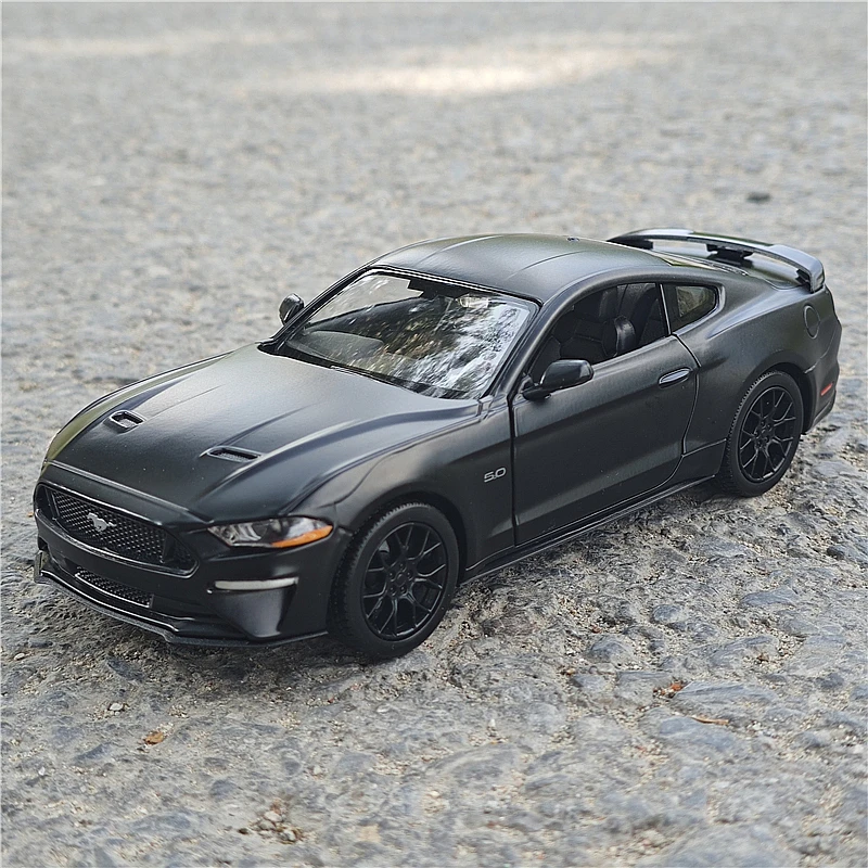 1:24 Mustang GT 2018 Alloy Sports Car Model Diecast Metal Racing Vehicles Car Model Simulation Collection Kids Toy Gift Ornament
1:24 Mustang GT 2018 Alloy Sports Car Model Diecast Metal Racing Vehicles Car Model Simulation Collection Kids Toy Gift Ornament