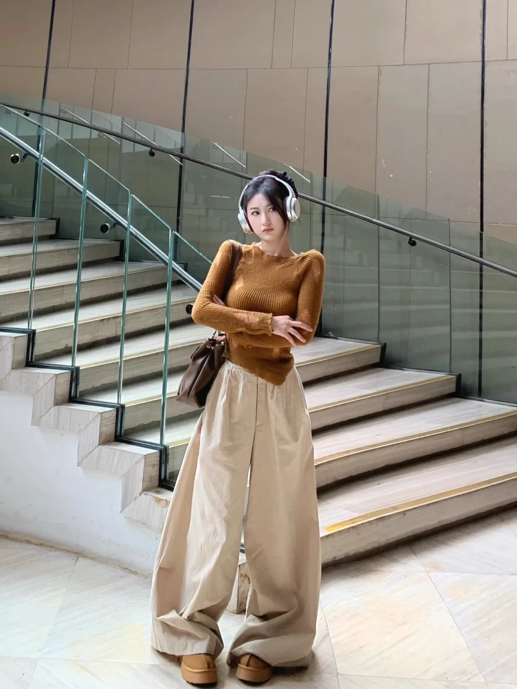 High-End Loose Cotton Linen Wide Leg Pants Floor-Length Drapey Lazy Sle Casual Trousers for plus Size Women
High-End Loose Cotton Linen Wide Leg Pants Floor-Length Drapey Lazy Sle Casual Trousers for plus Size Women