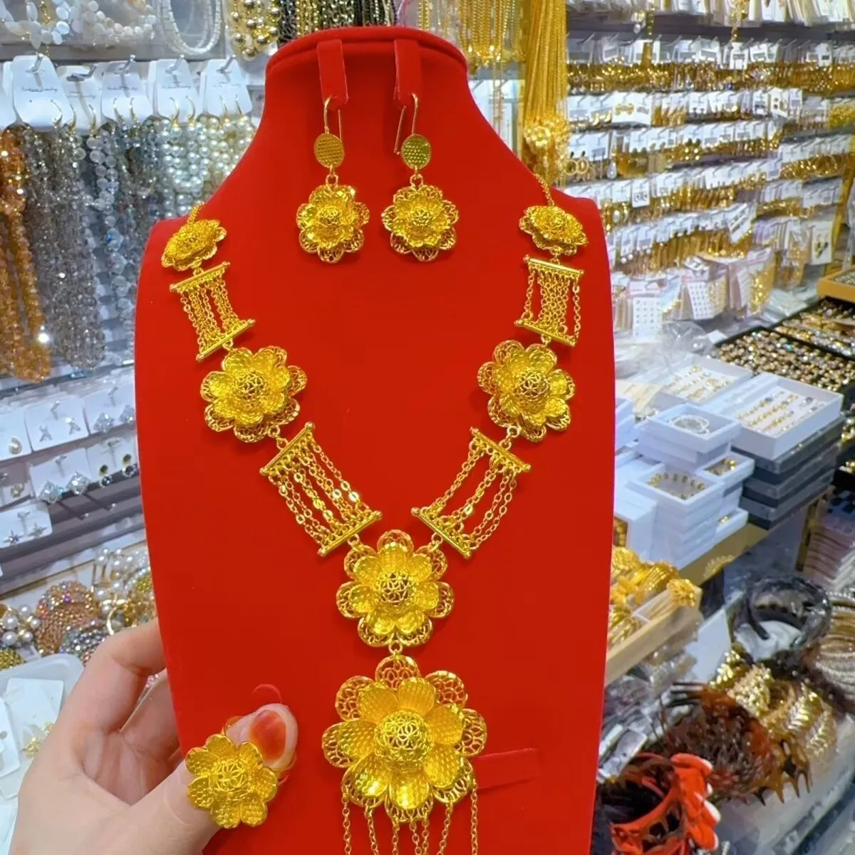 Dubai European New 24K Gold Plated Necklace, Earrings, Rings, Romantic Wedding Party Gift Jewelry Set for Lovers YY10575
Dubai European New 24K Gold Plated Necklace, Earrings, Rings, Romantic Wedding Party Gift Jewelry Set for Lovers YY10575