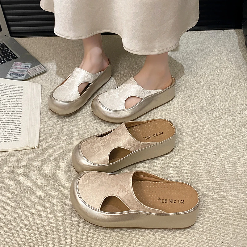 Breathable Hollow out Slip-On Women's Sandals Padded Soft Bottom Platform Mules Summer 2026 New Style T-Strap Flat Heel Shoes
Breathable Hollow out Slip-On Women's Sandals Padded Soft Bottom Platform Mules Summer 2026 New Style T-Strap Flat Heel Shoes