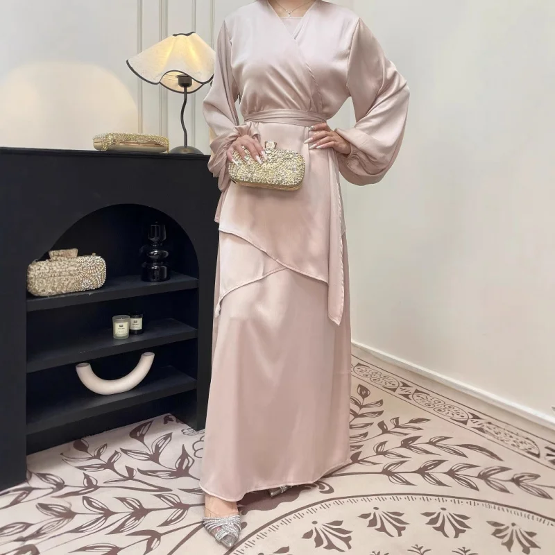 Middle Eastern Muslim Women's Clothing Abaya Simple Solid Color Abaya Dress Long Dress
Middle Eastern Muslim Women's Clothing Abaya Simple Solid Color Abaya Dress Long Dress