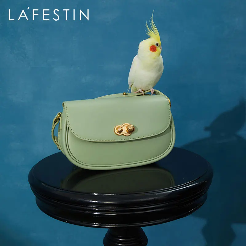 LA FESTIN 2022 New Original Autumn and Winter High-end Fashion One-shoulder Messenger Niche All-match Underarm Saddle Bag Female
LA FESTIN 2022 New Original Autumn and Winter High-end Fashion One-shoulder Messenger Niche All-match Underarm Saddle Bag Female
