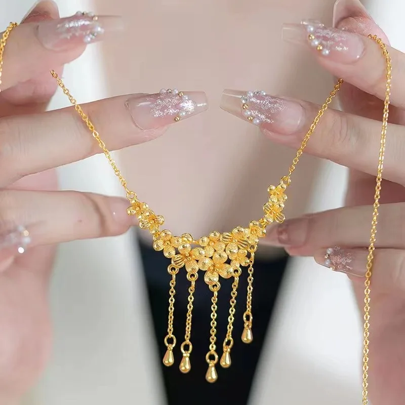 AU999 24K Gold Floral Moon Set | 3D petals twining moon, enamel accents, pearl tassels, delicate & elegant
AU999 24K Gold Floral Moon Set | 3D petals twining moon, enamel accents, pearl tassels, delicate & elegant