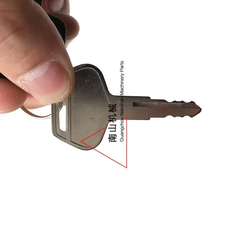 2 шт./компл. для тяжелого оборудования Komatsu, экскаватора, бульдозера-погрузчика, серебро 787, аксессуары для ключей зажигания 
2 шт./компл. для тяжелого оборудования Komatsu, экскаватора, бульдозера-погрузчика, серебро 787, аксессуары для ключей зажигания