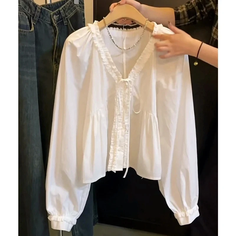 2025 Bright Moonlight French Temperament White Shirts Women Spring Lace-up Wooden Top E7642
2025 Bright Moonlight French Temperament White Shirts Women Spring Lace-up Wooden Top E7642