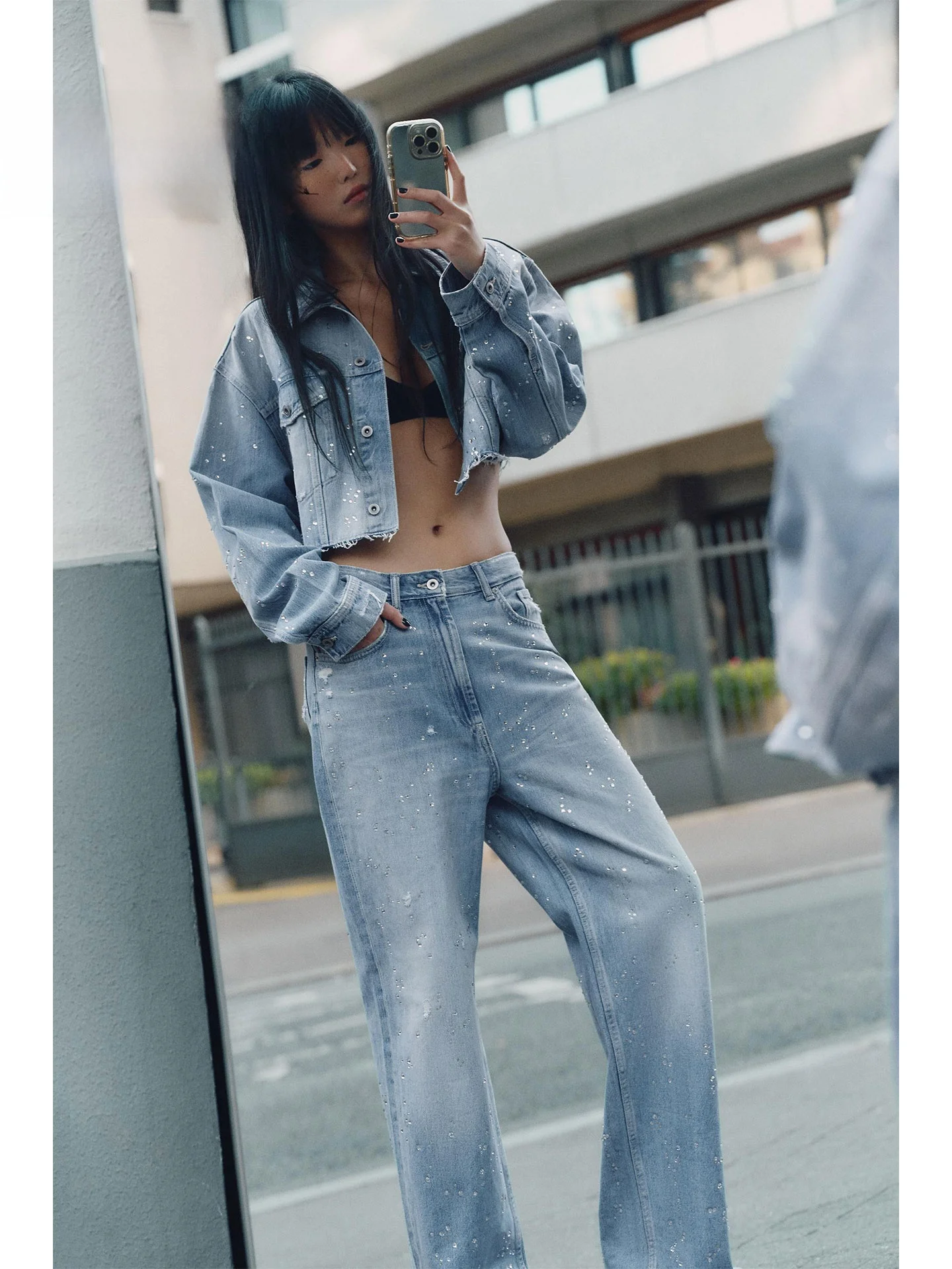 American Style High Waist Straight Leg Jeans Women's Slim Fit Rhinestone Autumn New Arrival Casual Ladies Premium Denim
American Style High Waist Straight Leg Jeans Women's Slim Fit Rhinestone Autumn New Arrival Casual Ladies Premium Denim